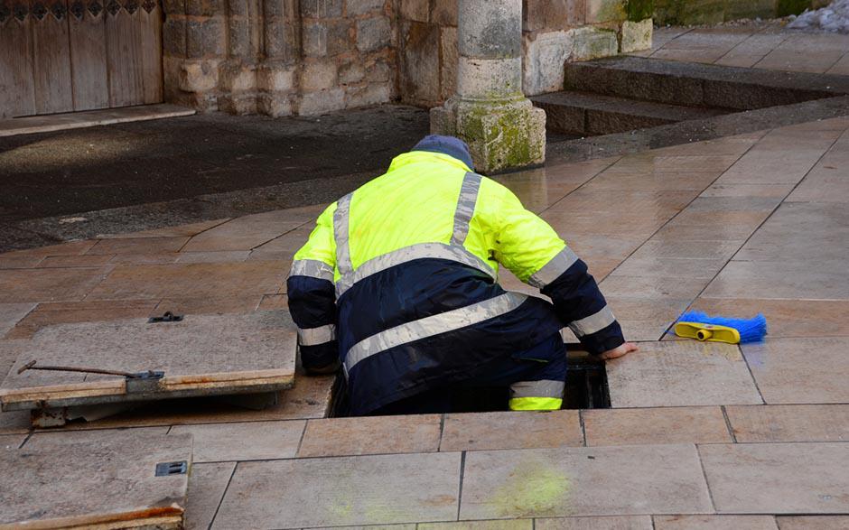 entreprise pour déboucher canalisation Paris 12